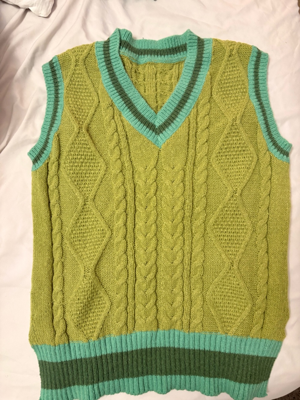Green Cable Knit Women's Sweater with Contrast Trim - Picture 3 of 5